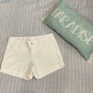 Lilly Pulitzer White Textured Callahan Shorts 5” Inseam EUC
